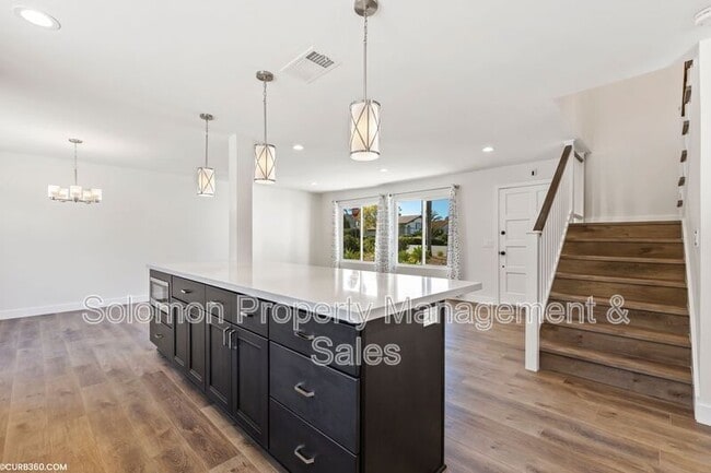 Building Photo - 315 Cerro St