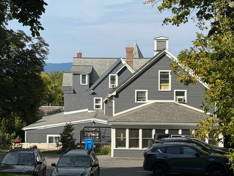 Building Photo - 250 S Union St