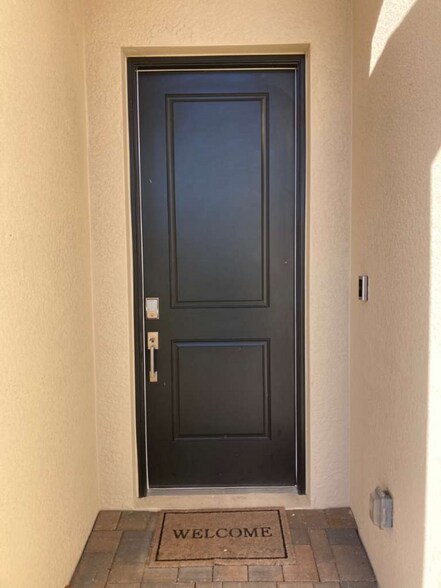 Building Photo - 3261 Altimira Dr