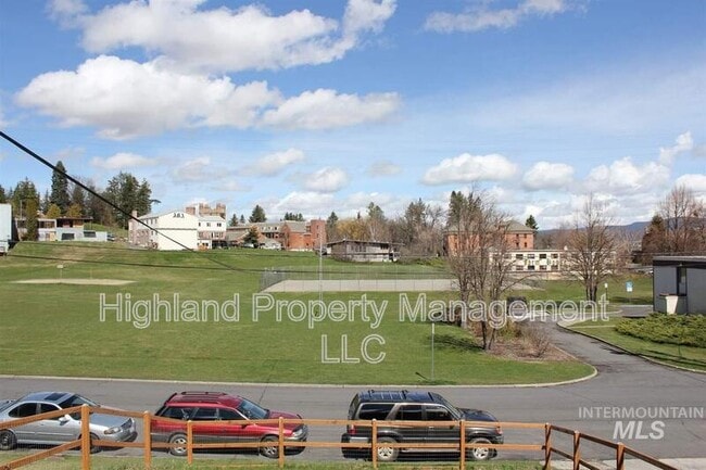 Building Photo - 617 Taylor Ave