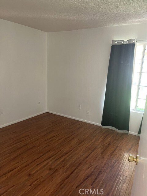 Building Photo - 1049 S Alice Ave