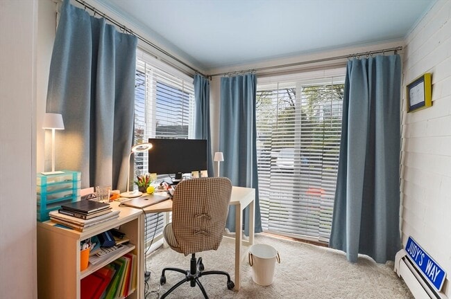 Building Photo - 13 Roosevelt Ave