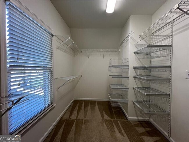 Building Photo - 3895 Butterstream Way