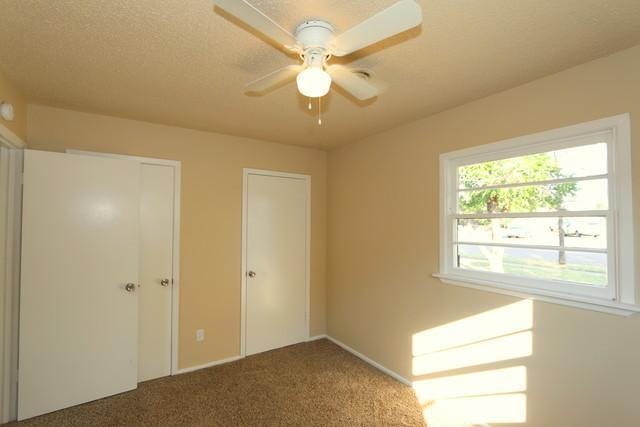 Building Photo - Half off First Full Month's Rent! /Fantastic Updated Home