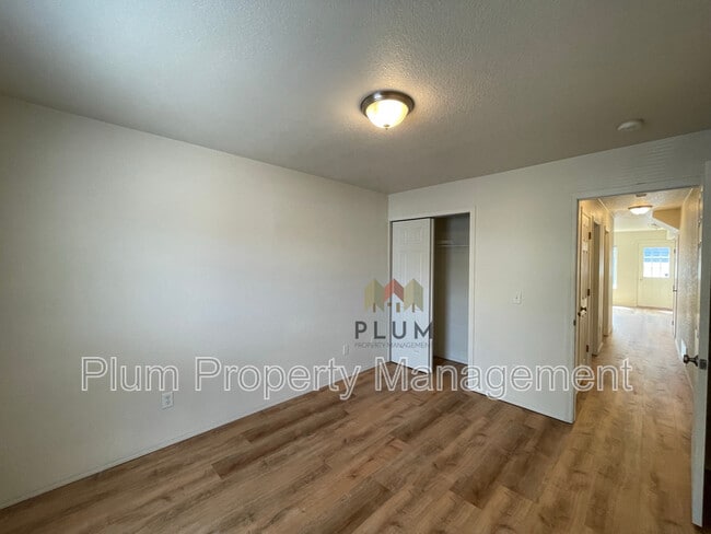 Building Photo - 4783 Calistoga Ln