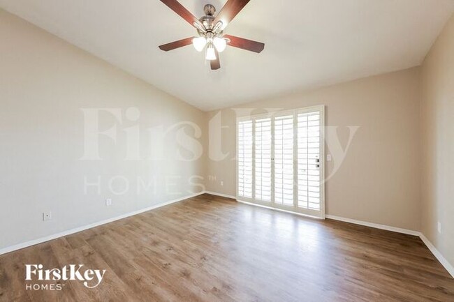 Building Photo - 2222 N 90th Ln