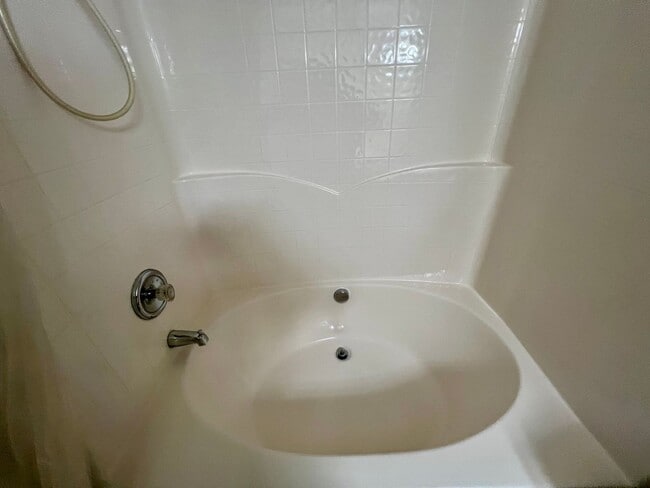 Building Photo - 413 Ruby Walk Dr