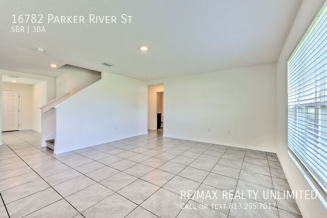 Building Photo - 16782 Parker River St