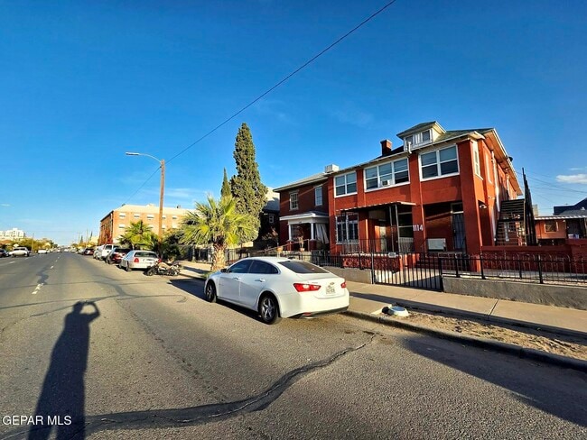 Building Photo - 1114 E Rio Grande Ave