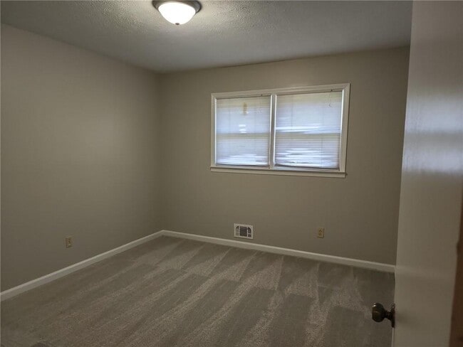 Building Photo - 1476 Dupree Rd