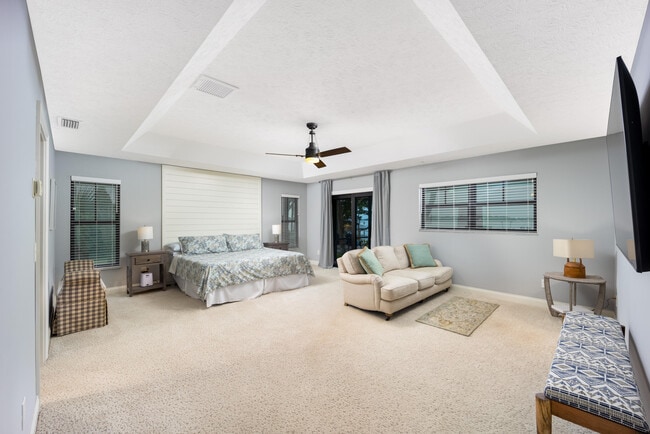 Building Photo - 3501 SE Kubin Ave