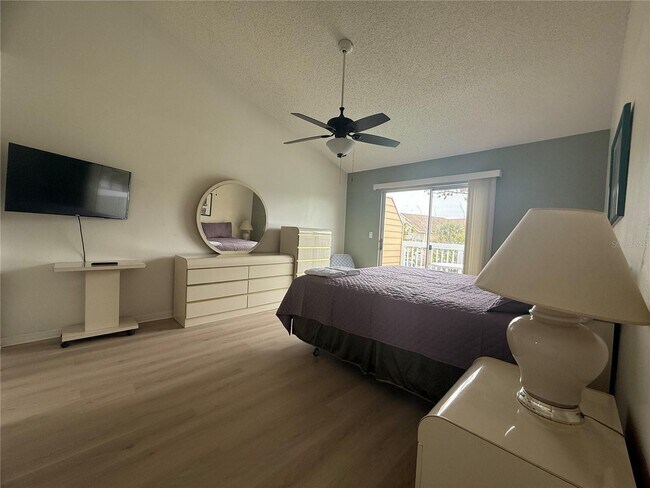 Building Photo - 2459 Sweetwater Club Cir