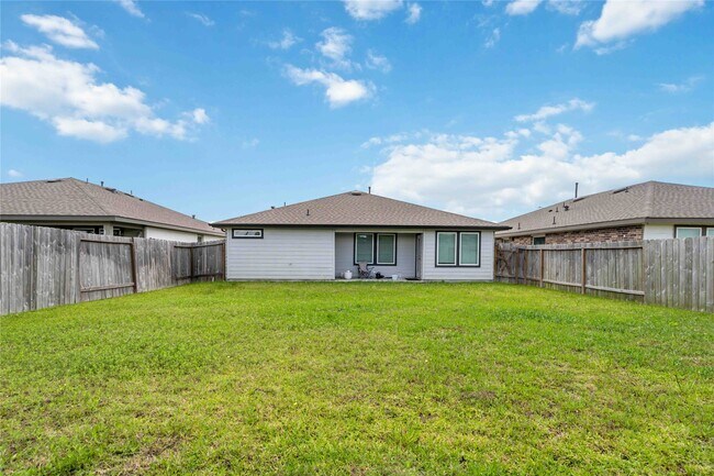 Building Photo - 7730 Robert Ln
