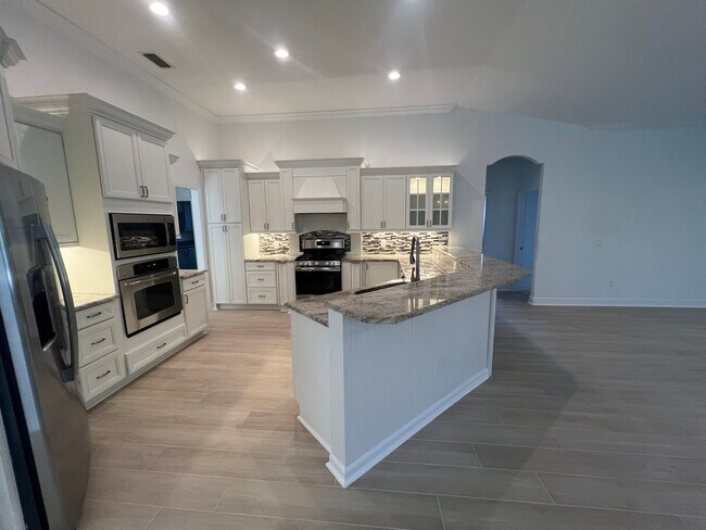 Building Photo - 6839 Turnberry Isle Ct