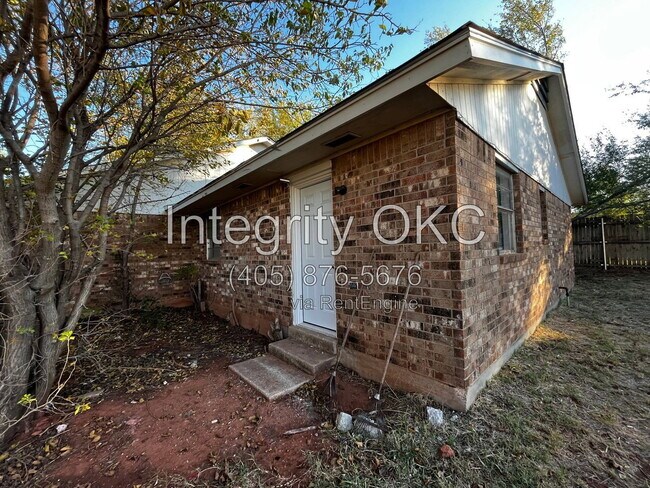 Building Photo - 3316 SE 57th St