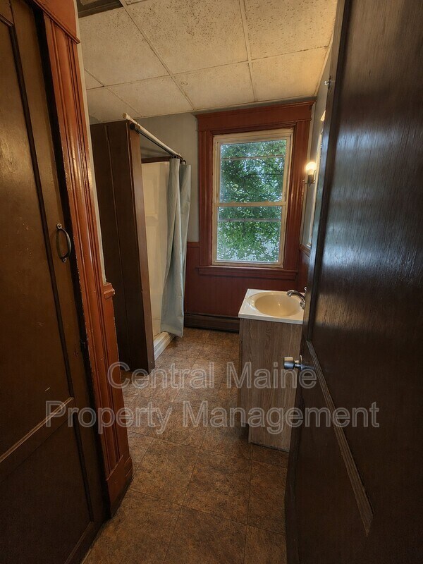 Building Photo - 131 Horton St