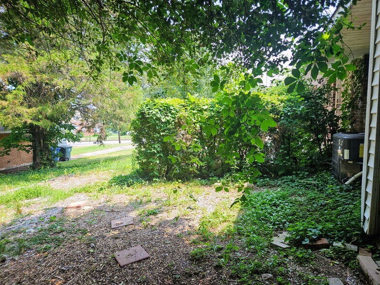 Building Photo - 359 Glenwood Dr