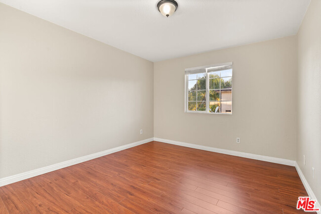 Building Photo - 9155 Cedros Ave