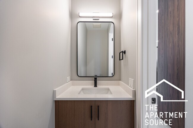 Building Photo - 3738 S Calumet Ave