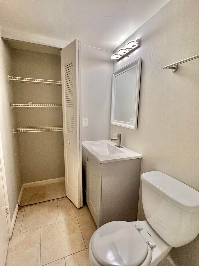 Building Photo - 1500 N Congress Ave