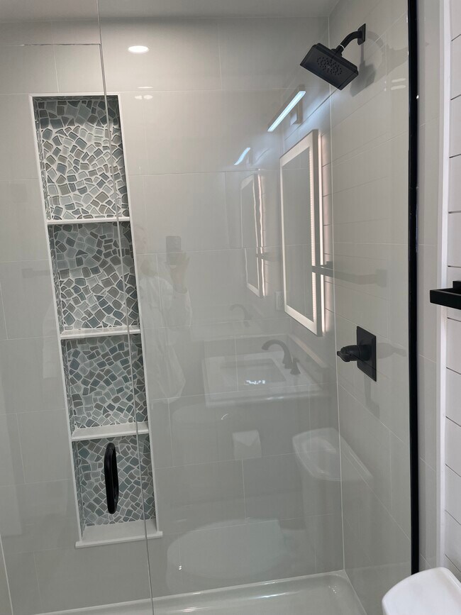 Building Photo - 255 Elmwood Ave