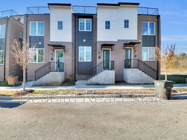 Building Photo - 2042 McKinley St