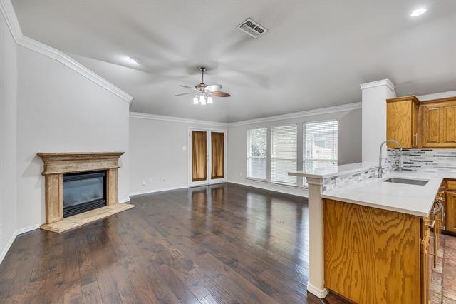 Building Photo - 4917 Woodmeadow Dr