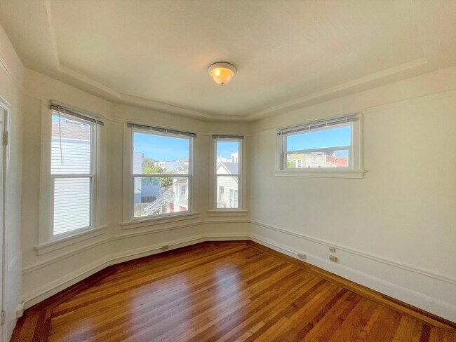 Building Photo - 4044-4050-4050 Geary Blvd