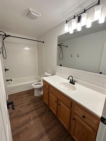 Building Photo - 6939 Alma Ct