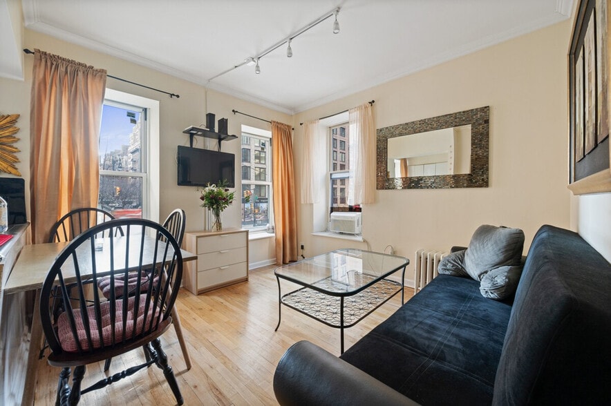 Building Photo - 221 E 50th St