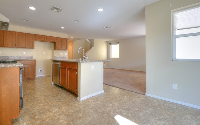 Building Photo - 34212 Woodmont