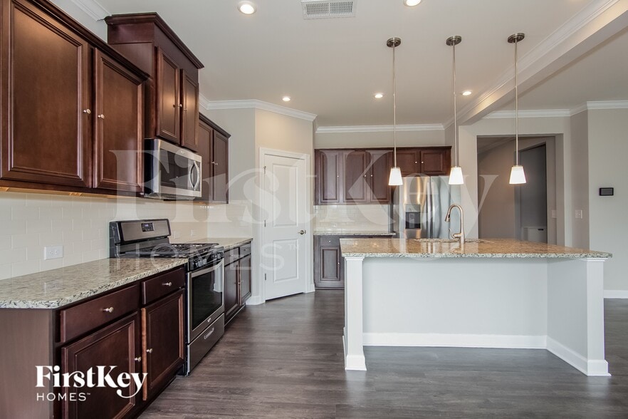 Building Photo - 6018 Forney Ct