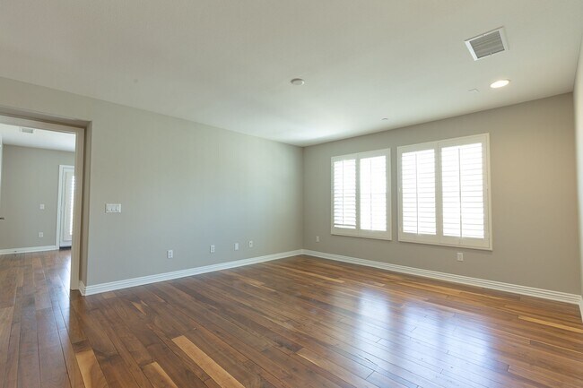 Building Photo - Single Family Golf Course Home for rent in...