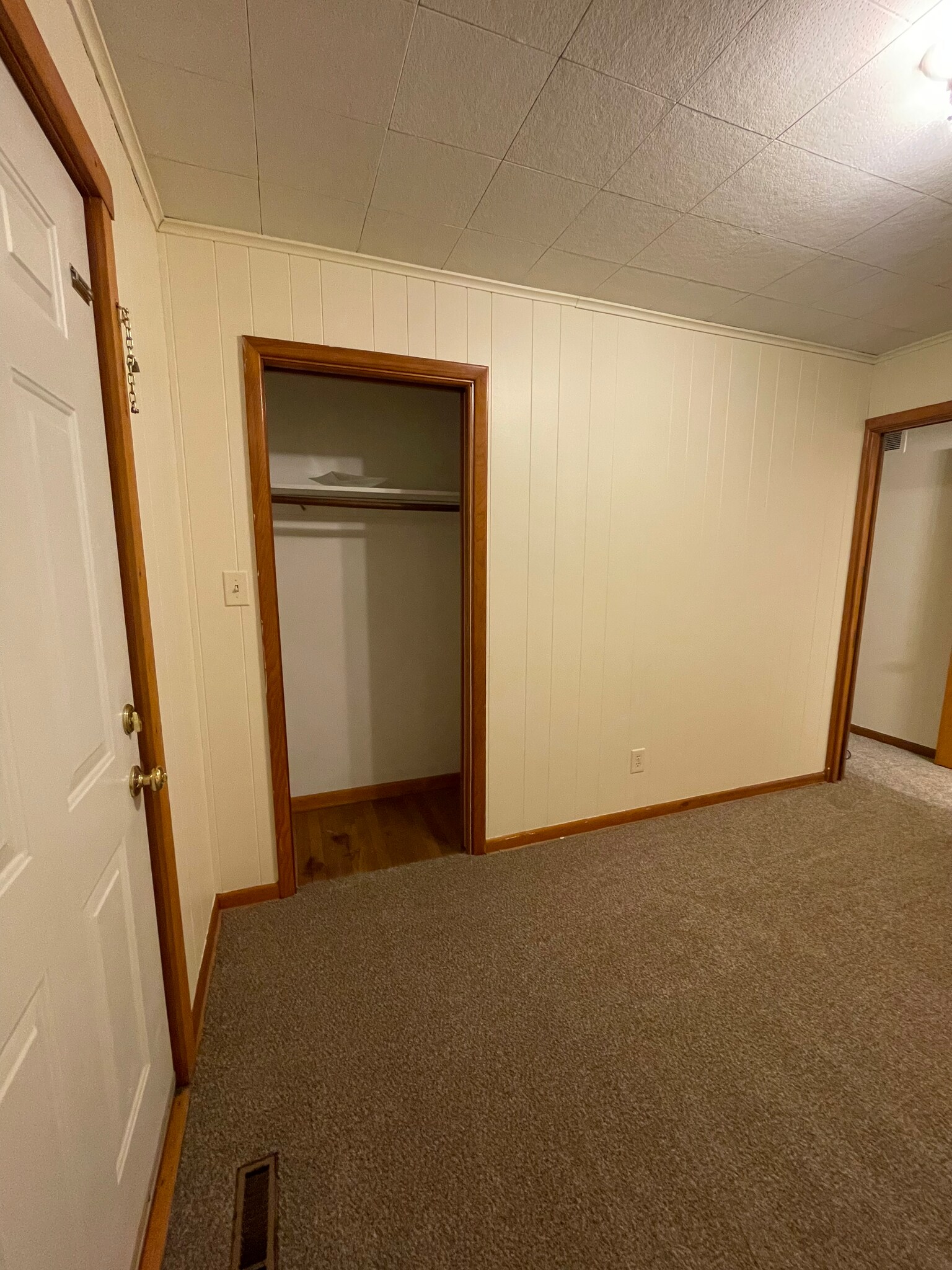 Den/Office - 156 S Chester St