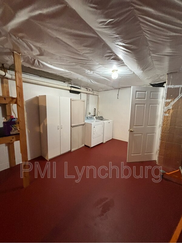 Building Photo - 107 Mountainview Dr