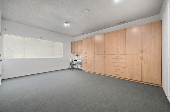 Building Photo - 177 Marianna Way