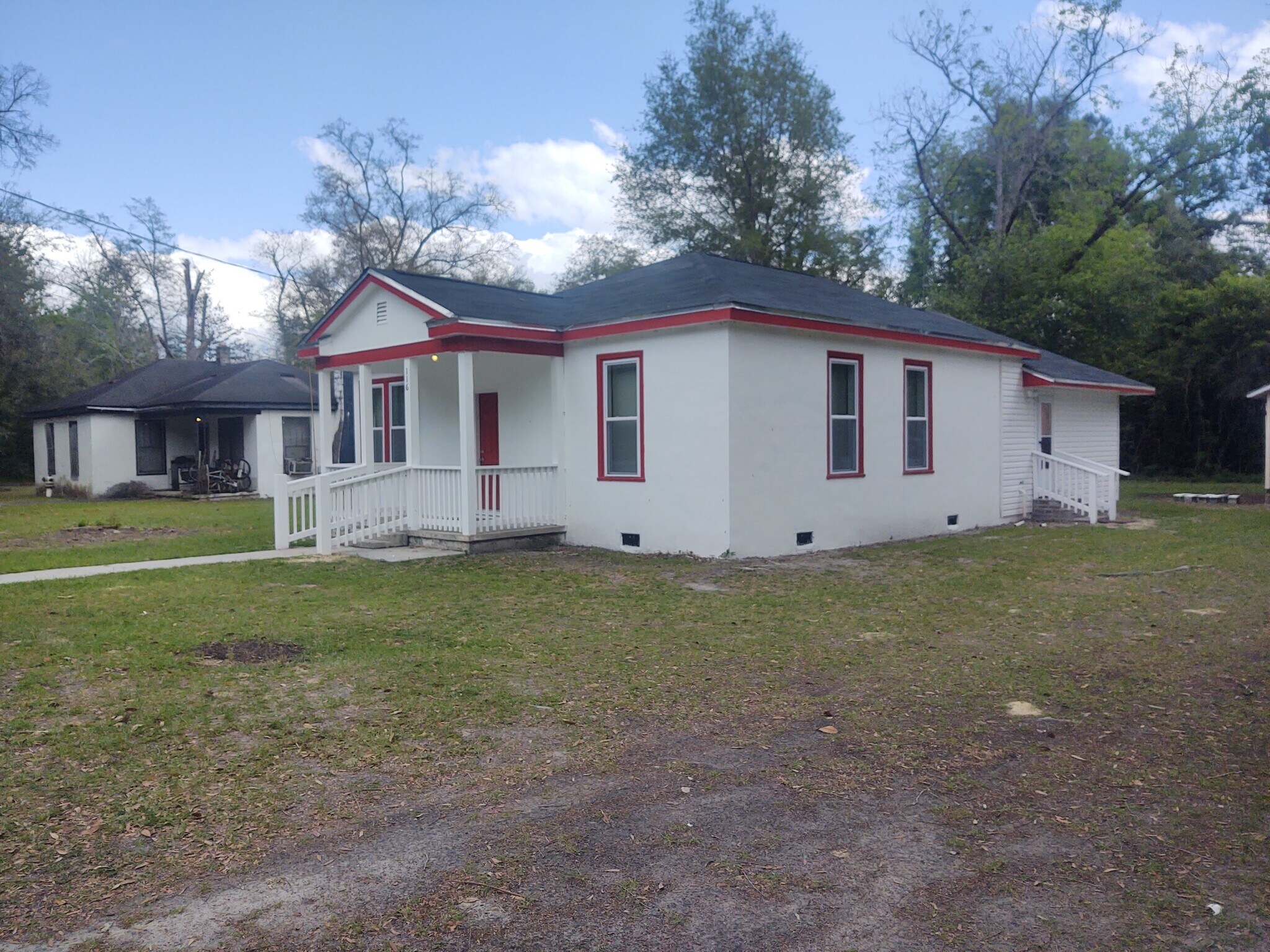 Exterior - 116 Houseworth St