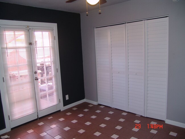 Building Photo - 2 br, 1 bath 4plex - 4708 East Caballero S...