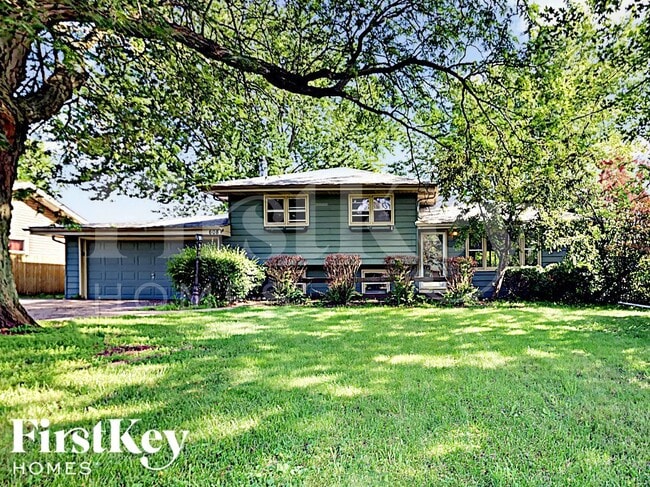 Building Photo - 28W608 Bolles Ave