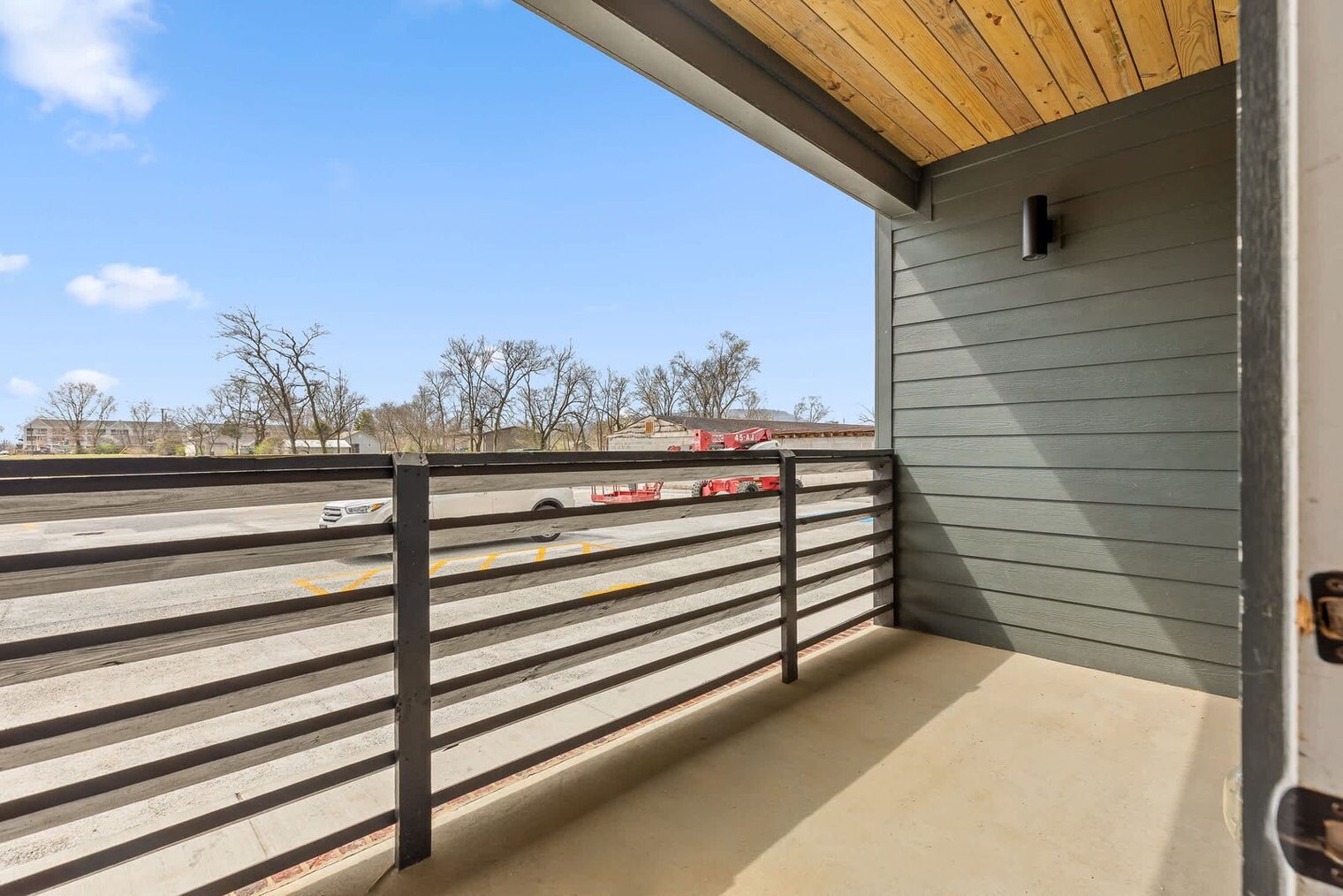 Building Photo - 2318 E Main St