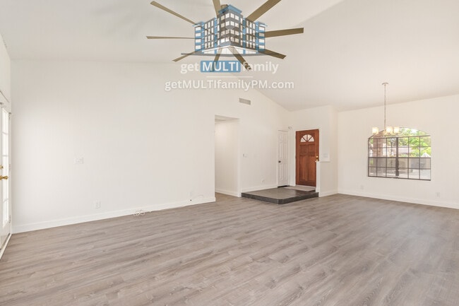 Building Photo - 234 N Heritage Dr