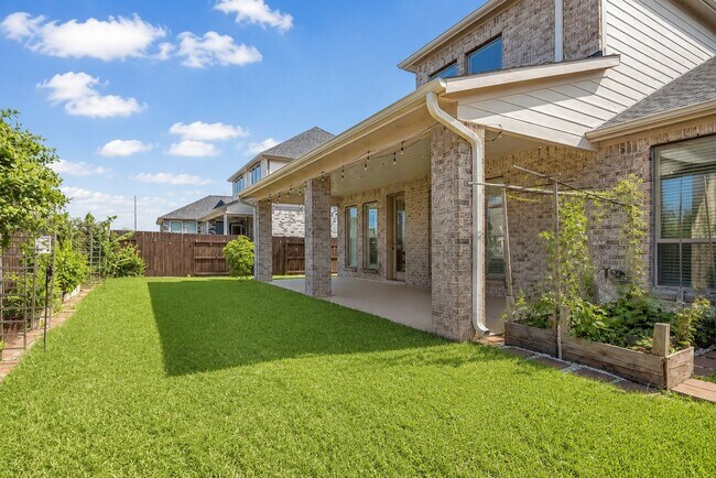 Building Photo - 2327 Partridgeberry Ln