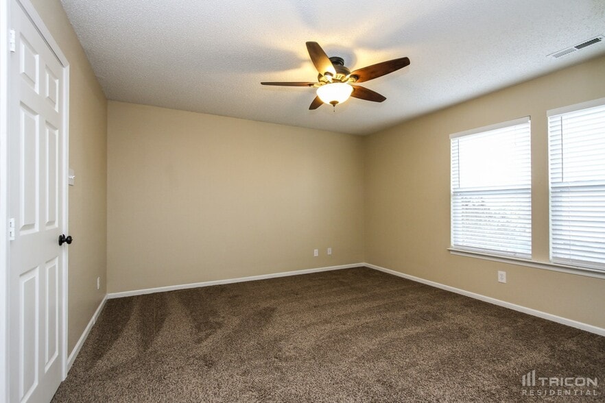 Building Photo - 151 Snowflake Cir