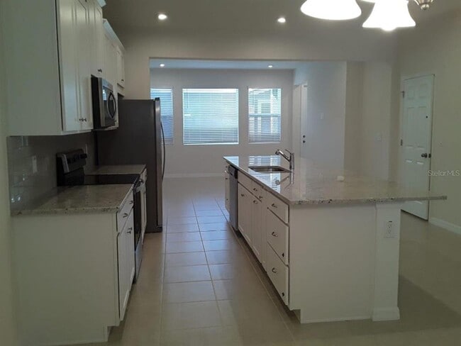 Building Photo - 16348 Prairie School Dr