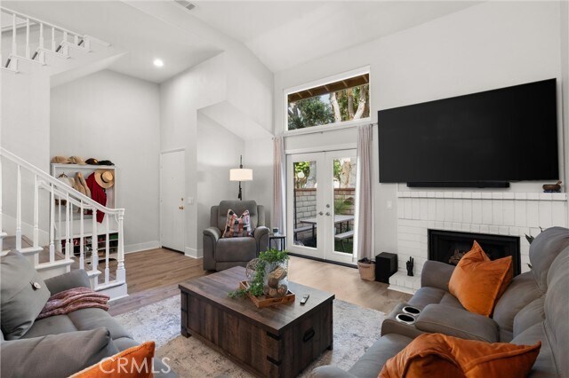 Building Photo - 7801 Seaglen Dr