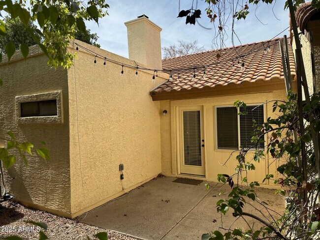 Building Photo - 8919 S Lori Ln