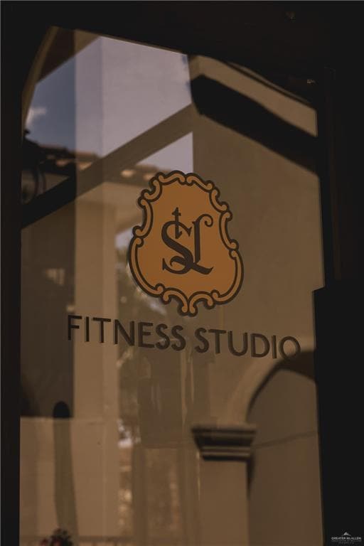 Building Photo - 11 N Taylor Rd