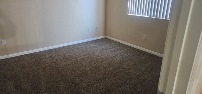 Building Photo - 3 Bedroom Home available to rent