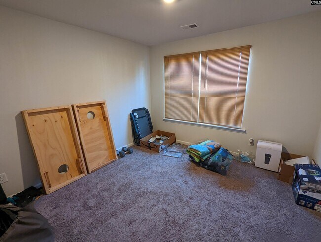 Building Photo - 139 Weeping Willow Cir