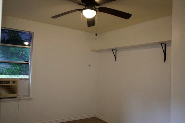 Building Photo - 6741 Avenue East Unit
